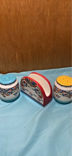 NEW S&P Shakers & Napkin Holder/All For One Price