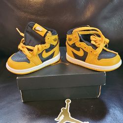 Jordan 1 “Pollen” Toddler size 4C