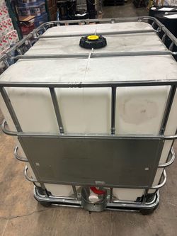 275 GALLON TOTES $100 EACH DELIVERY AVAILABLE $$$