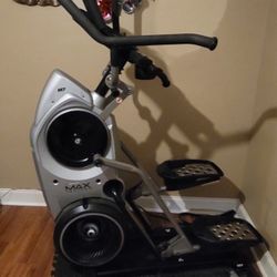 Bow Flex Max Trainer 