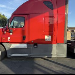 2016 Freighliner Tractor 