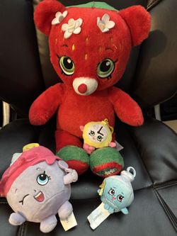 Shopkins 1 Build a Bear 2 keychains 1 plush