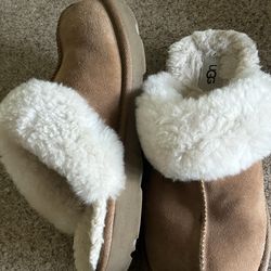 UGG slip one size 7 womens