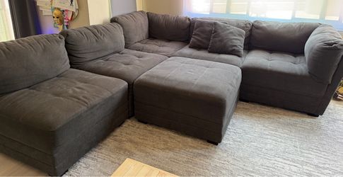 6 piece Modular Sectional Couch