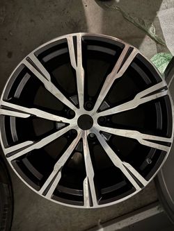 One bmw wheel x5 x6