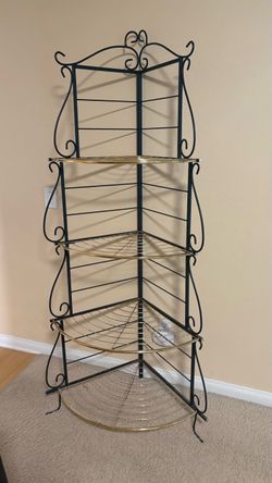 Metal plant stand
