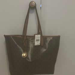 Michael Kors open snap tote