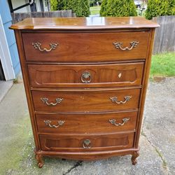 Dresser Highboy Bassett delivery is avail firm on my price