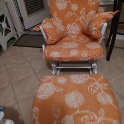 Lounger Chair And Foot Rest