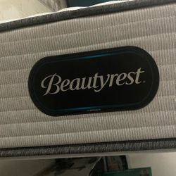 Twin XL BeautyRest Padded Mattress - Firm