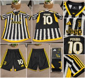 Juventus soccer/football jersey size Small/24