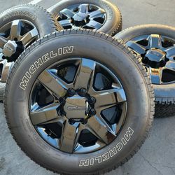 20” GMC 2500 // 3500 HD black wheels and tires 