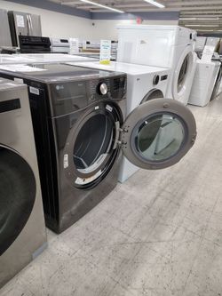 $749(MSRP$1399, Save $650) LG SMART Gas Dryer with Steam Refresh and Aluminized Steel Drum