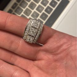 10k White Gold With 2ct Of Natural Diamonds 