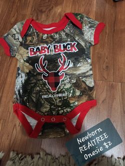 REALTREE NEWBORN ONESIE 