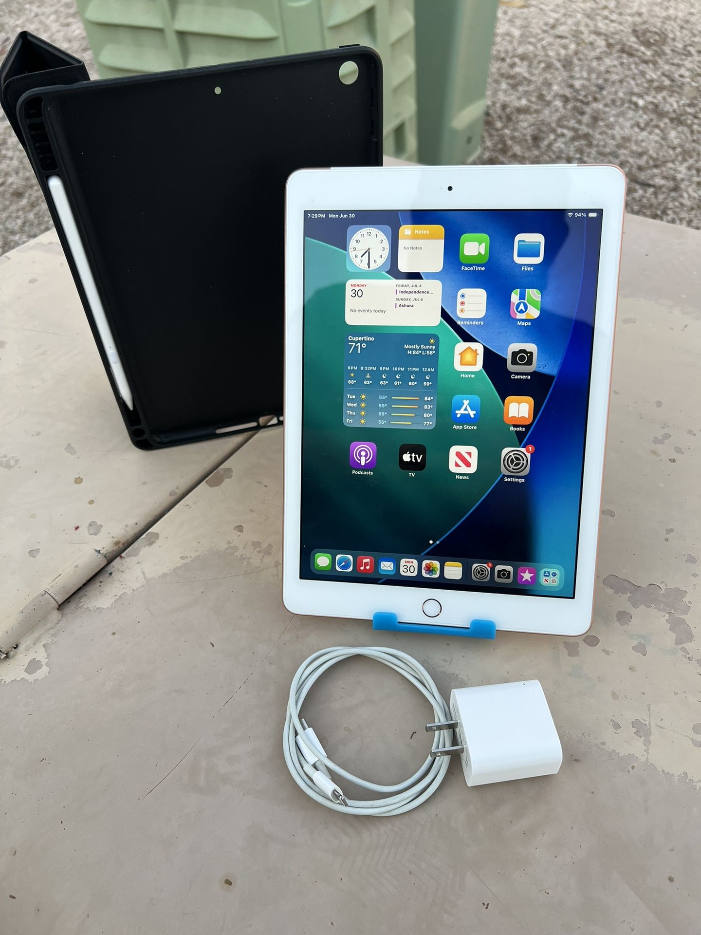 Apple iPad 6th 32GB WI-Fi + Cellular