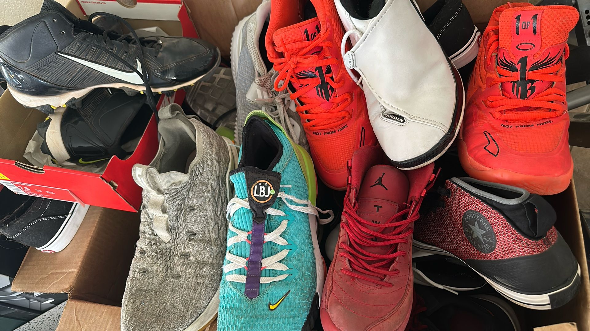 Bulk Men’s Sneakers – Jordans/Nike/adidas/Converse – 15-pair Clean-Up Lot