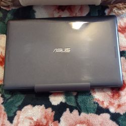 Asus Transformer 2 IN 1 Laptop & Tablet 