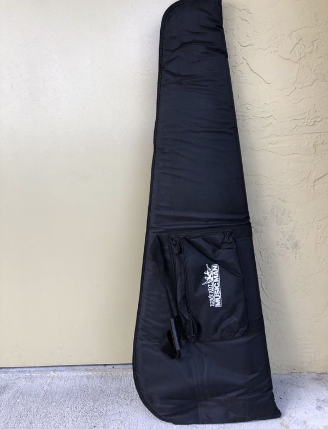 Ernie Ball Music Man Universal Guitar Gig Bag Black