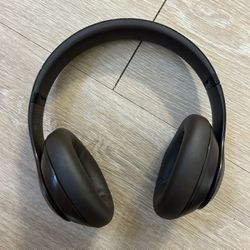 Beats Studio Pro Noise Cancelling Wireless Headphones