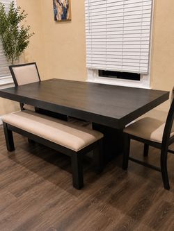 Selling dinning table 1 bench and 3 chairs