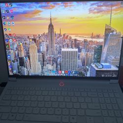 Lenovo Legion 7 white