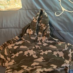 X L Sweater