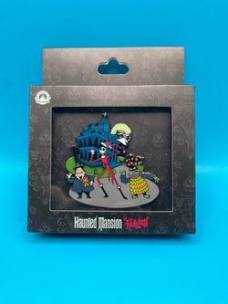(NEW) Disney Parks 2023 Haunted Mansion Holiday Jumbo Pin The Nightmare Before Christmas (Glow) (PERFECT Birthday Gift Idea)