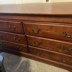 Dresser And Night Stands 