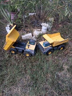 Vintage 1970 Tonka truck pressed steel toy