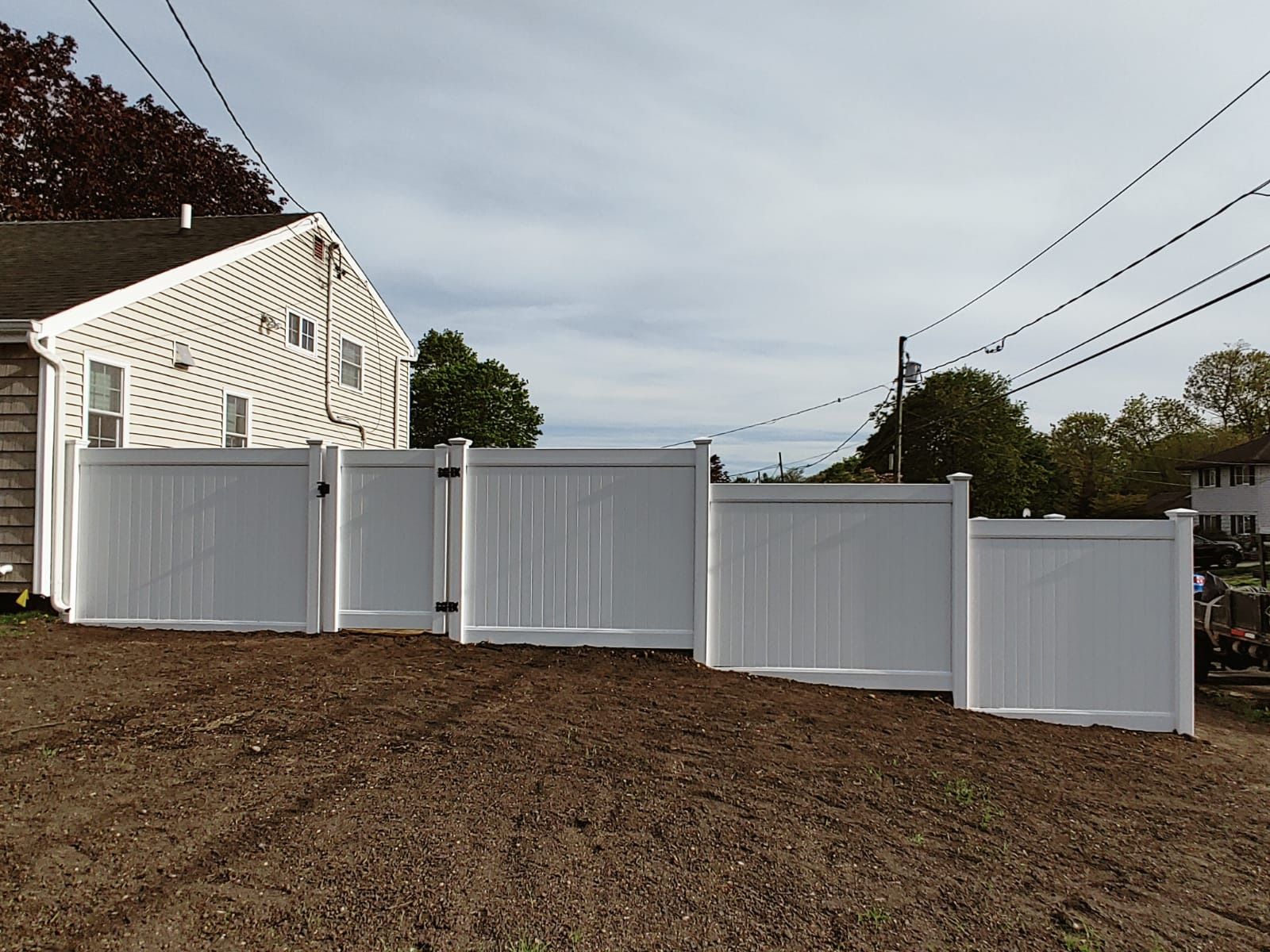 Vinil Fence Install