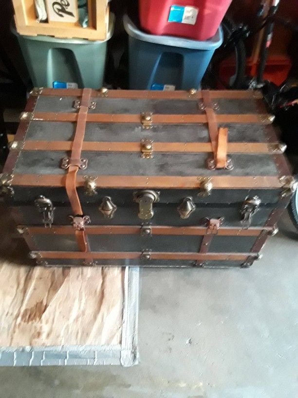 Early 1900's Air Traveler Trunk