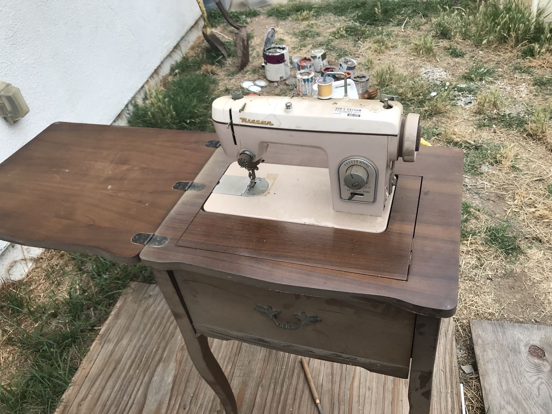 Free Riccar vintage sewing machine.... for Sale in Riverside, CA OfferUp