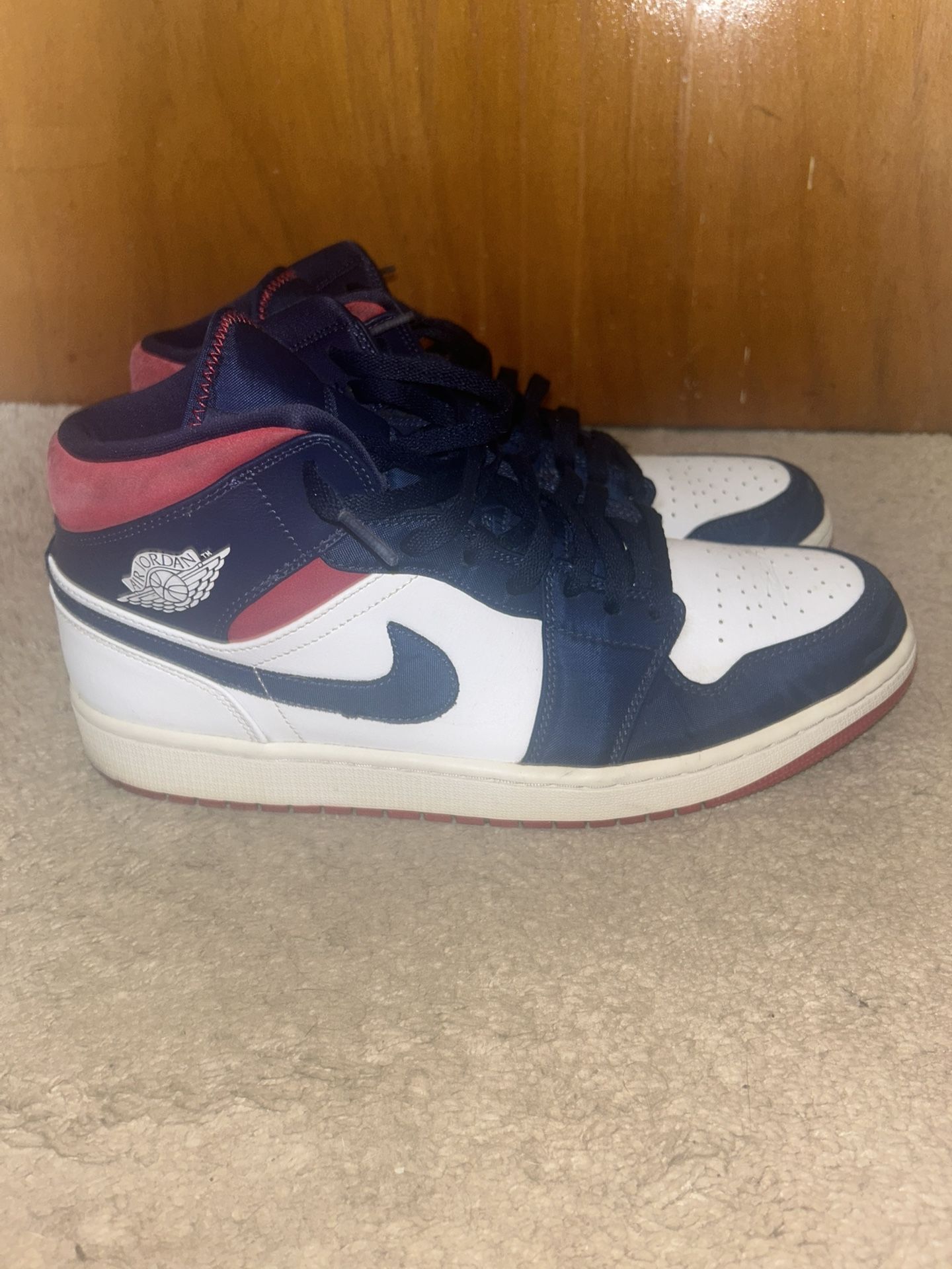 Air Jordan 1 Mid Olympics