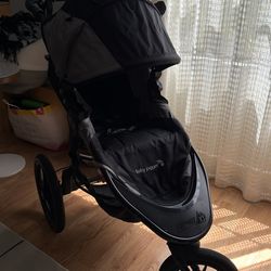 Summit X3 baby jogger