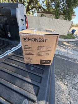 Honest Size 7 Diapers 64ct
