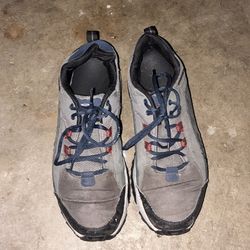 Male atheltic running shoes flexible