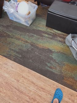 **Moving sale, 3 days left** 6ft x 9ft Abstract Runner Rug Brown Green Gold