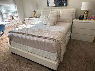 Queen Upholstered Bed + Mattress & Box Spring – Complete Set