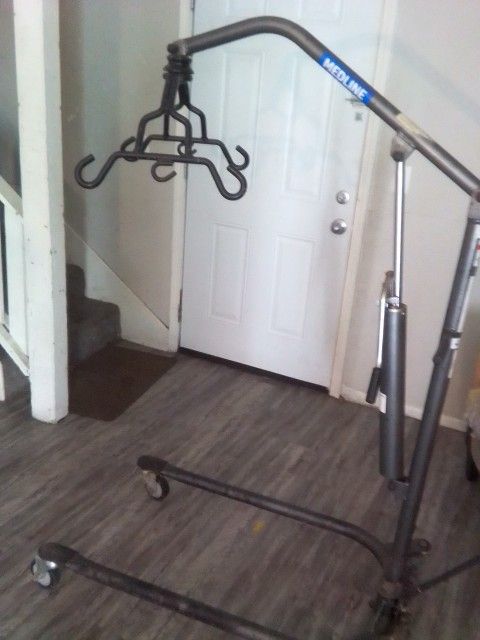 Medline Lift.. Or Cherry Picker 