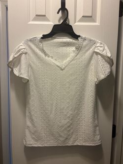 White Eyelet V-Neck Short Sleeve Top