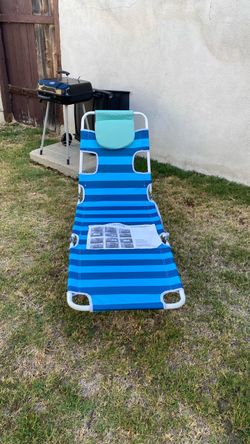 Beach lounge chair