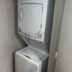 Stacked Washer Dryer 