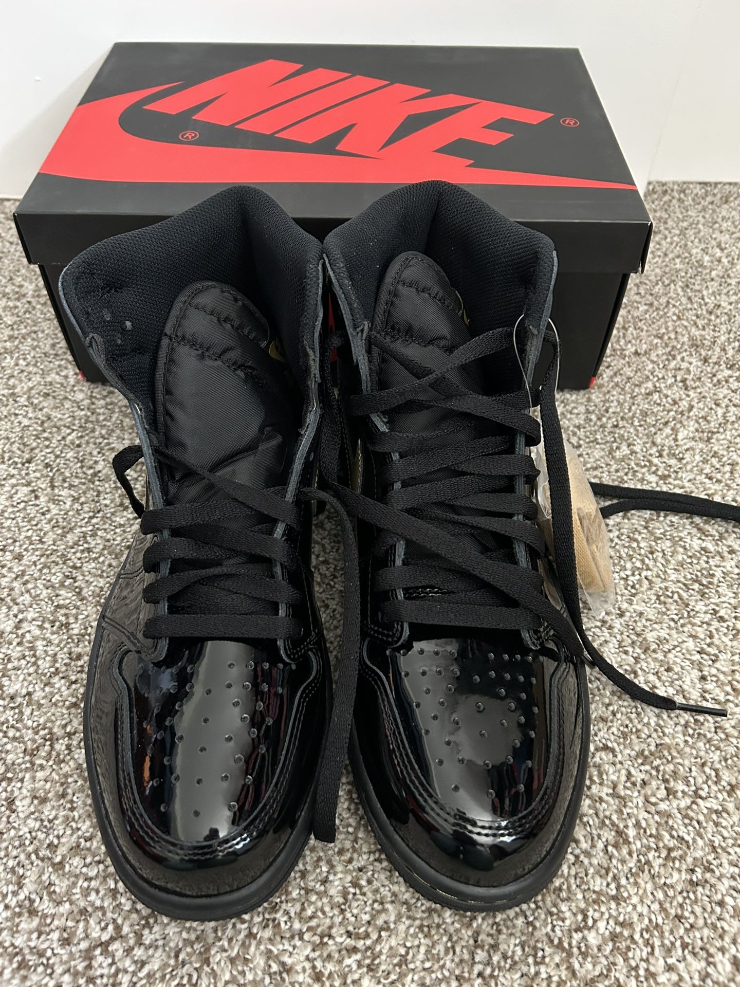 Nike Air Jordan1 High OG, Size 9.5