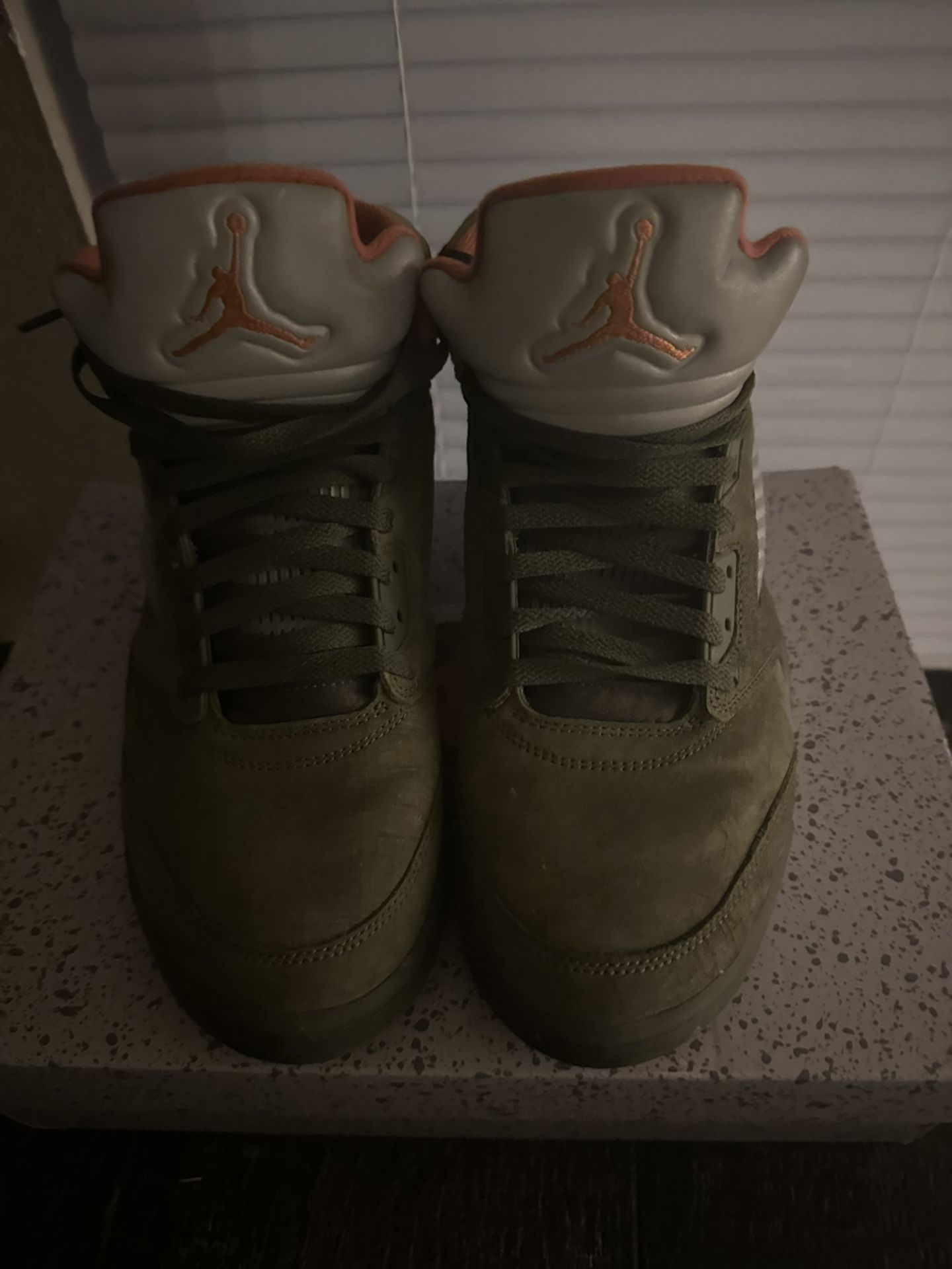 Air Jordan 5s Retro Olive , Size 11 , Color Green And Orange 