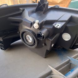 Ford Flex Halogen Right Headlight 