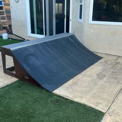 Skateboard Quarter Pipe - Ramp tech