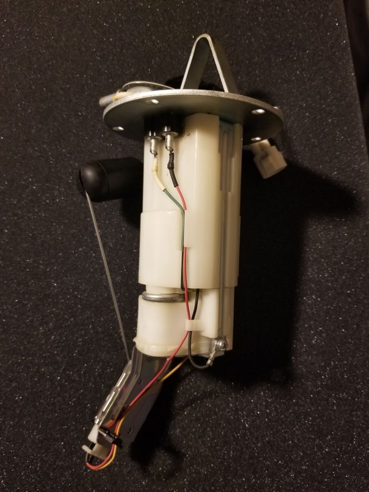 Suzuki fuel pump 15100-14J00 / 15100-14J01 P/R 294 UC-T35SU67