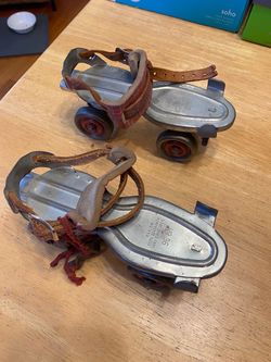 Pair of Globe Vintage Metal Roller Skates Complete with Skate Key—brand Globe no.36