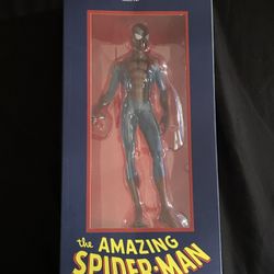 Spider-Man Statue Diamond Select